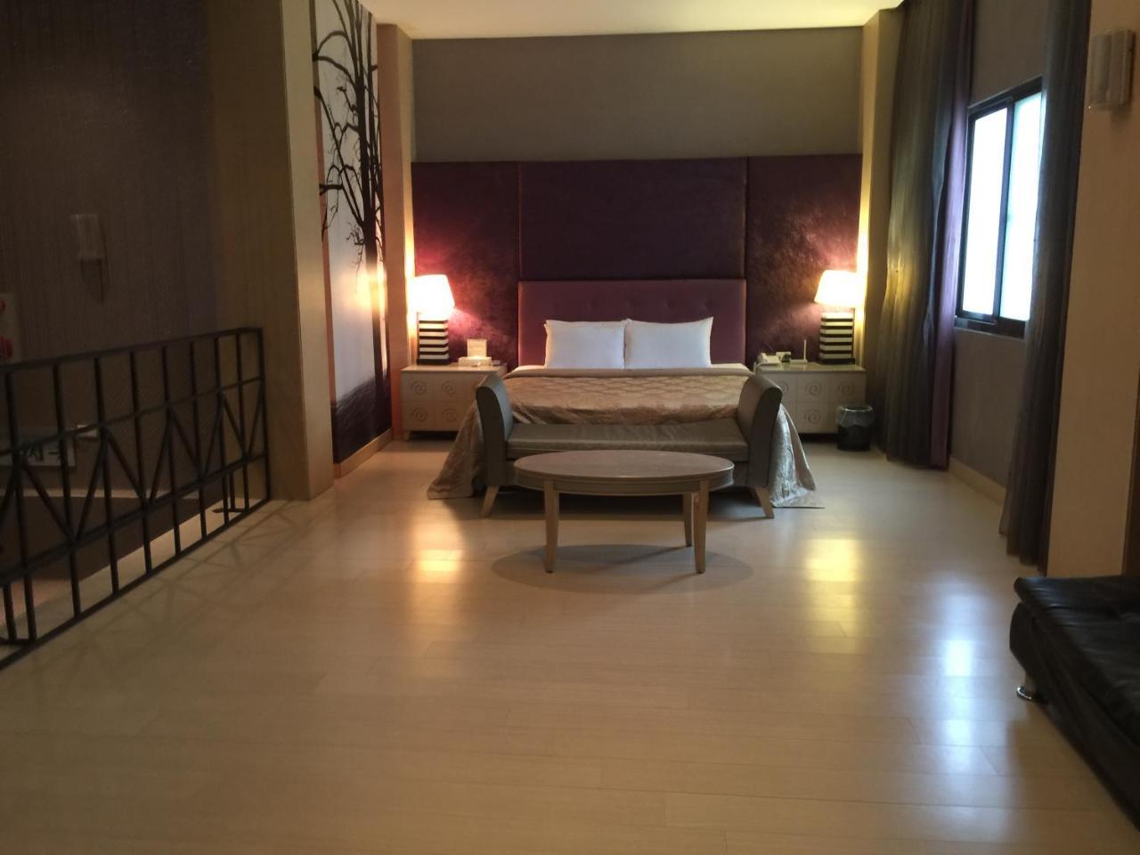 Li-Gin Motel Chiayi Eksteriør billede
