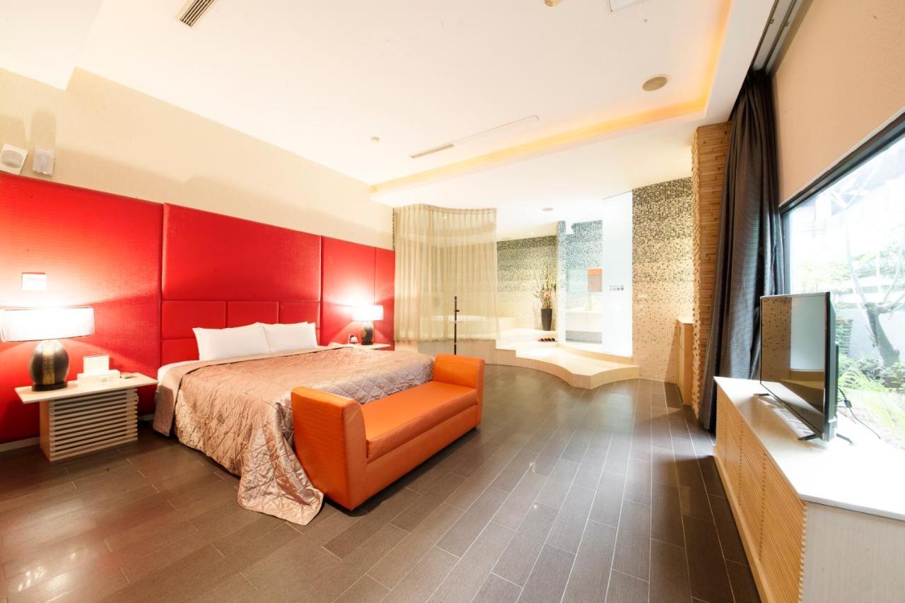 Li-Gin Motel Chiayi Eksteriør billede