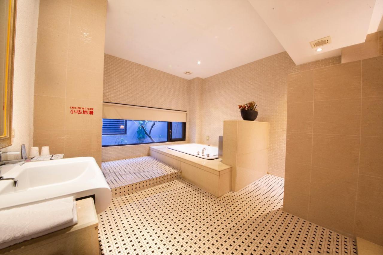 Li-Gin Motel Chiayi Eksteriør billede