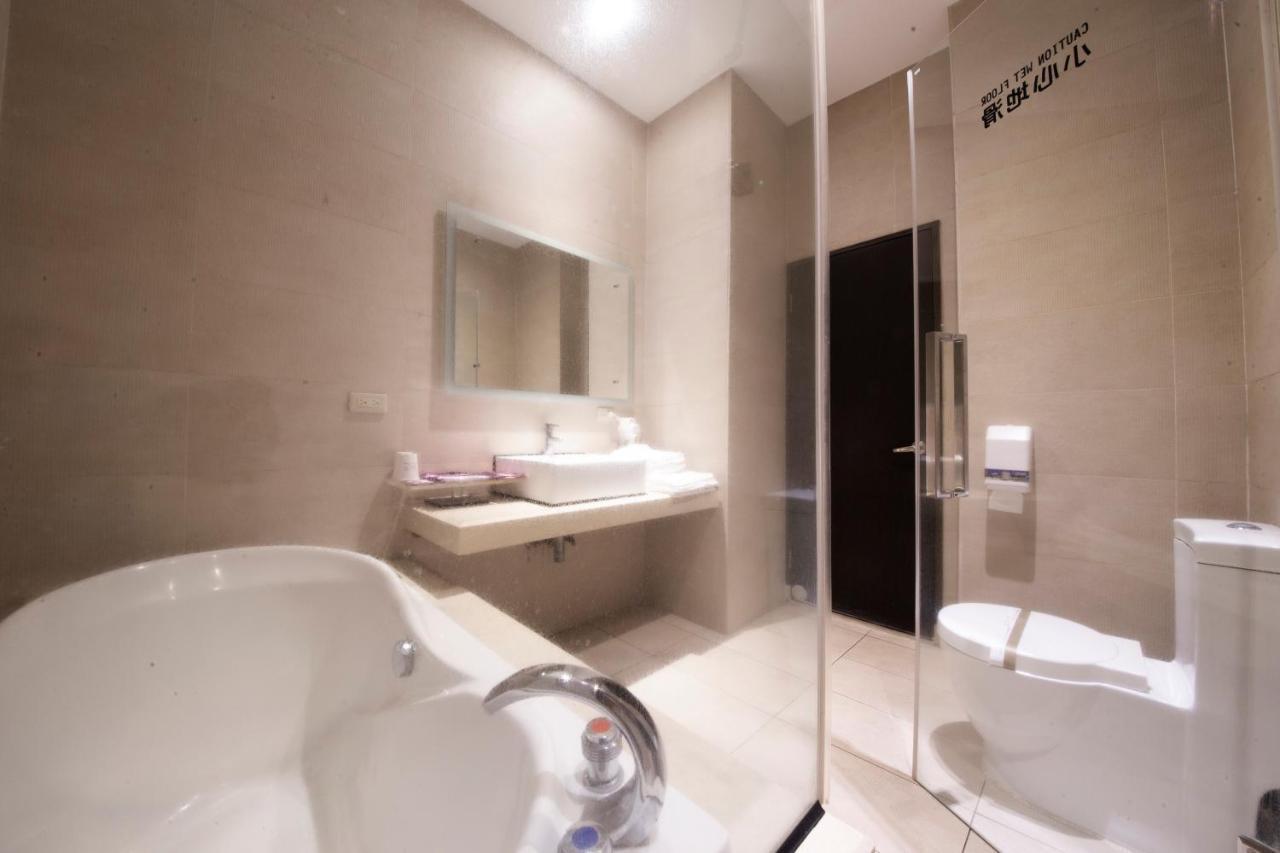 Li-Gin Motel Chiayi Eksteriør billede